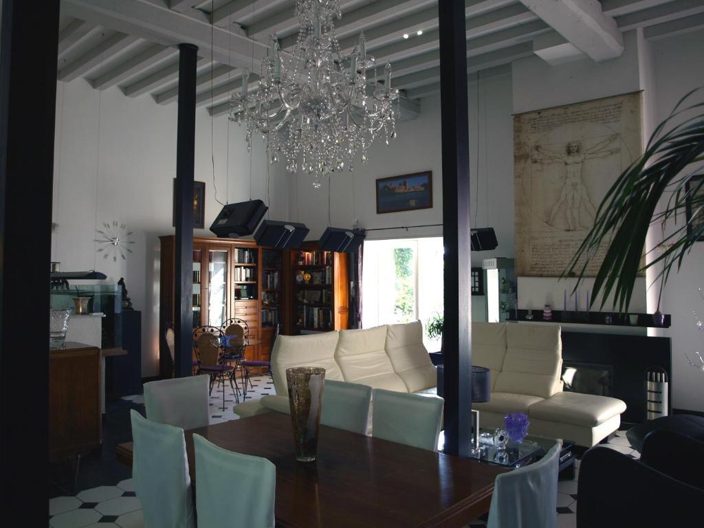 Bed and Breakfast L'Orangerie Бельрив-сюр-Алье Экстерьер фото