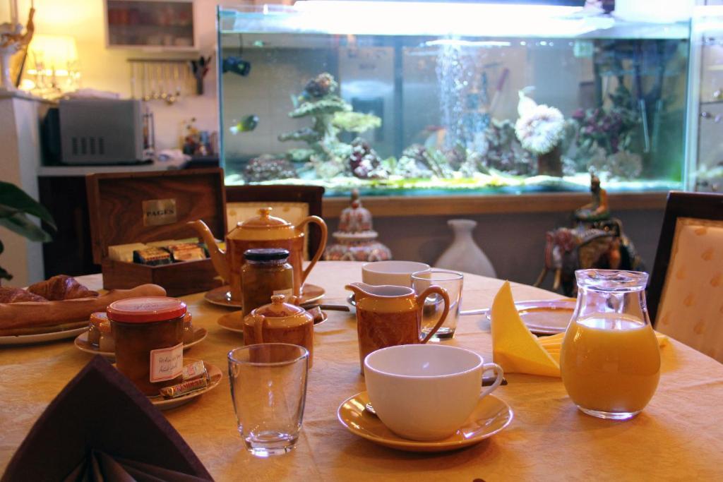 Bed and Breakfast L'Orangerie Бельрив-сюр-Алье Экстерьер фото